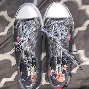 Levi’s gray & black sneakers